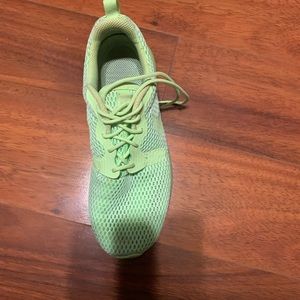 Nike Roshes shoes size 7